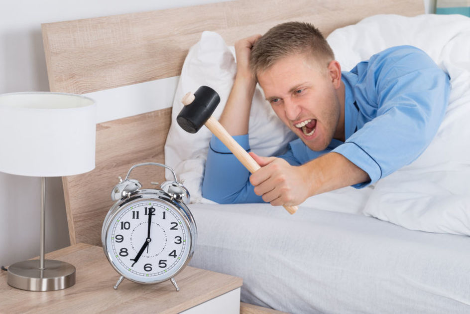5 tips om morgen langer in je bed te kunnen blijven liggen